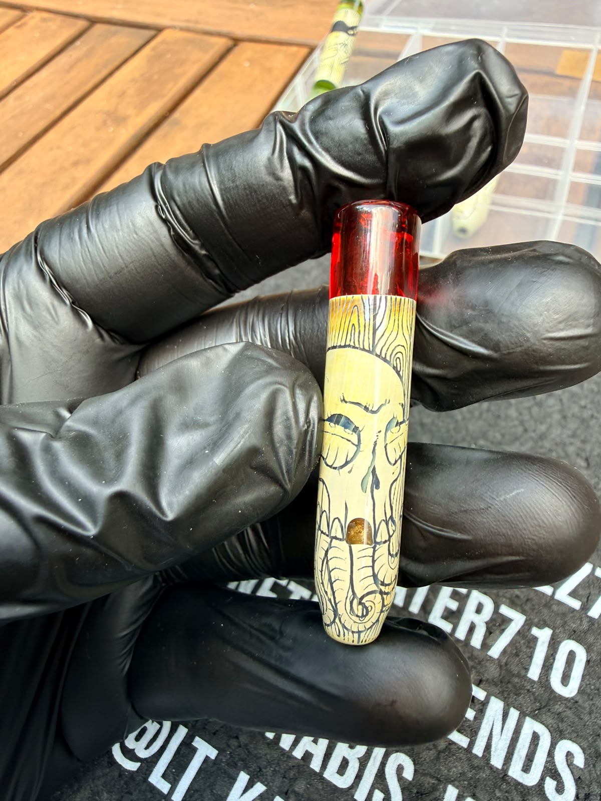 Glass by Gink Logo Glasfilter-Tip „Gold Tooth“ – Rot