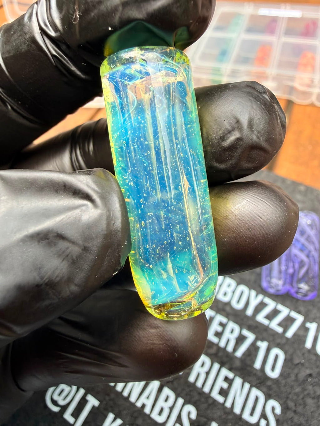 The Shack Glass – UV Reactive Filter Tip