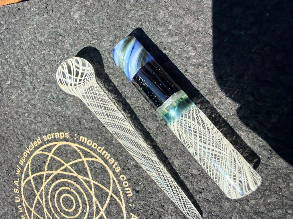 Conversion Glass Packer & Tip Set – Weißes Linework / UV-Aktiv mit Crushed Opal