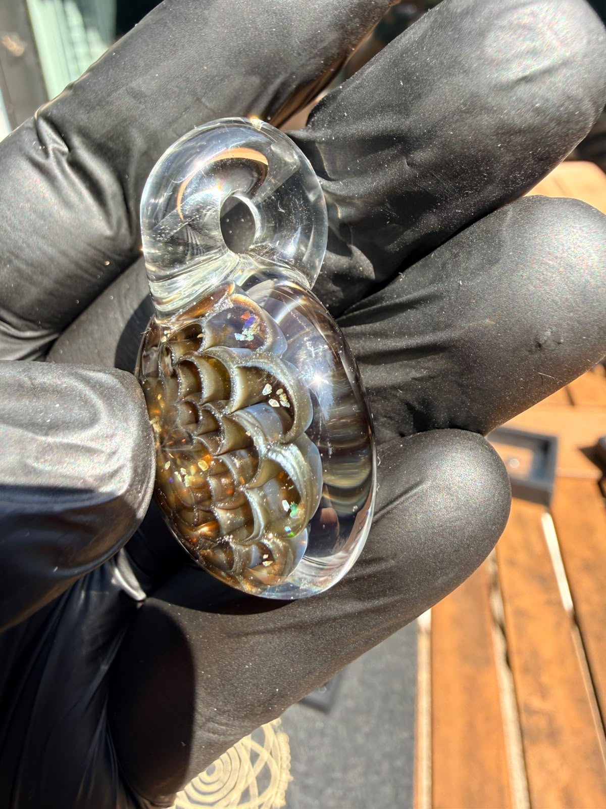 Faltermeier Glass Pendant – Schimmernde Glaskunst