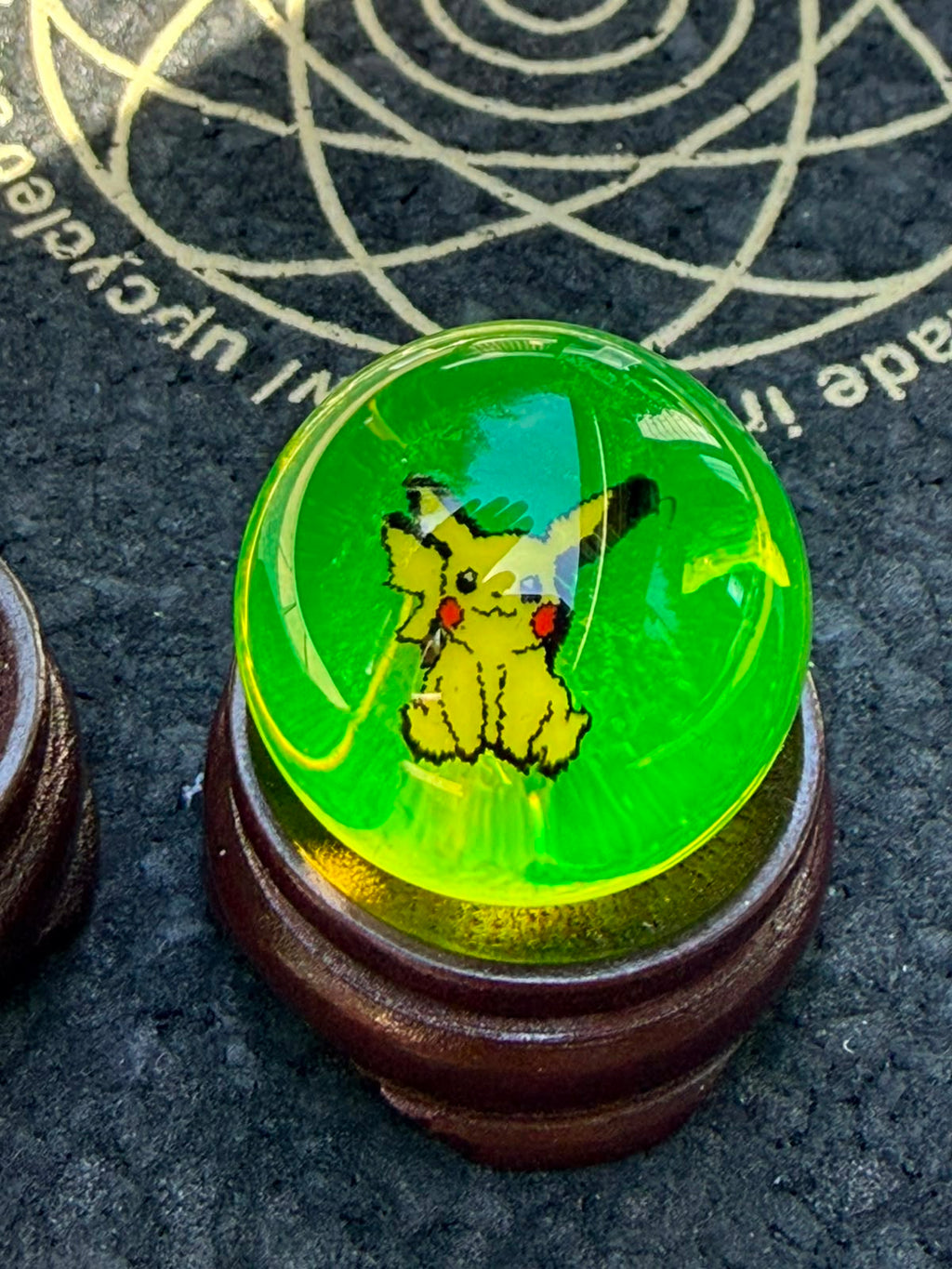 Steve H - Tower Top Marble with Pikachu & Pearl UV (23 mm / 6 mm)