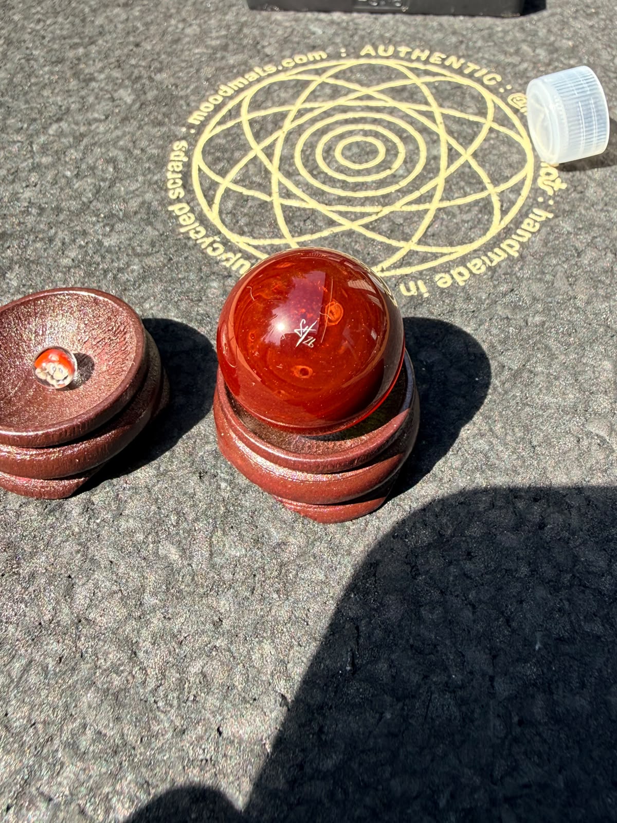 Steve H – Tower Top Marble with Super Mario & Pearl (Red, 23 mm / 6 mm)