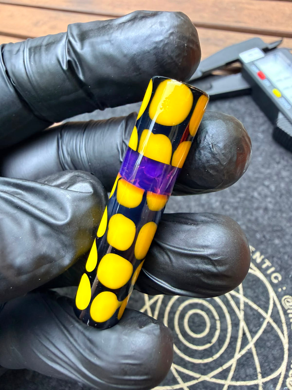 Robertson Glass – Crushed Opal Giraffe Filtertip Purple