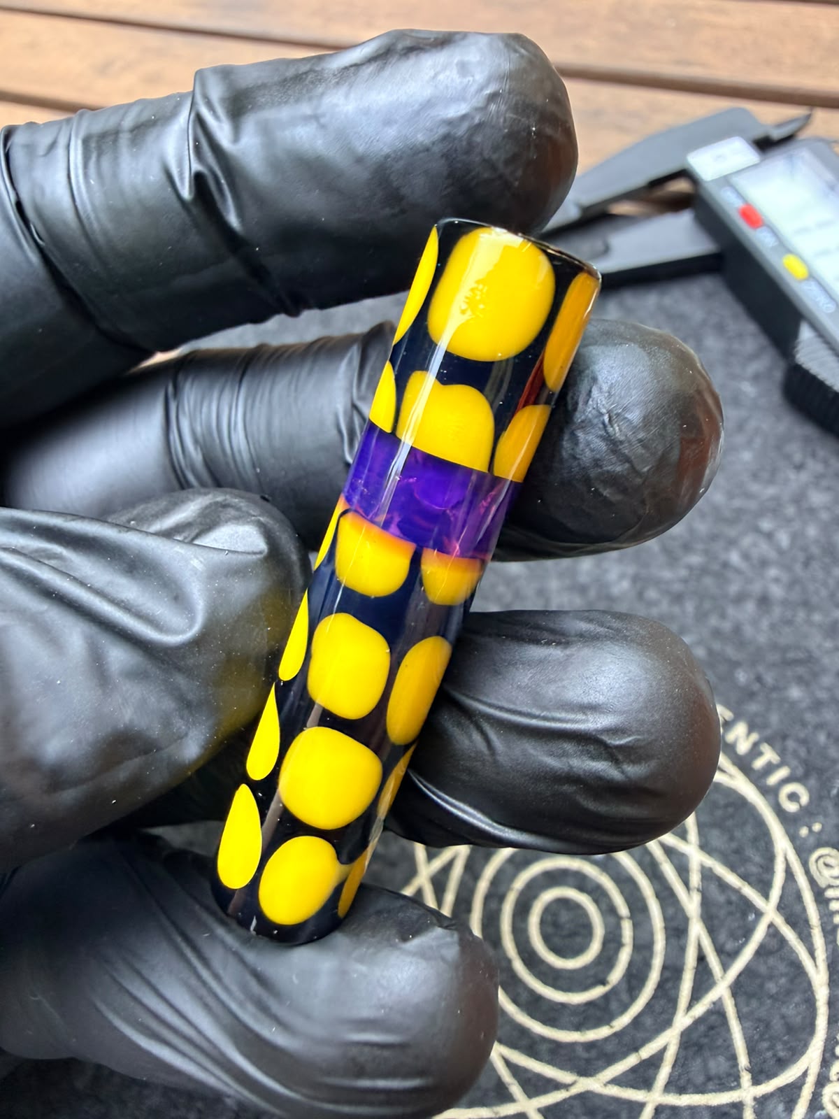 Robertson Glass – Crushed Opal Giraffe Filtertip Purple