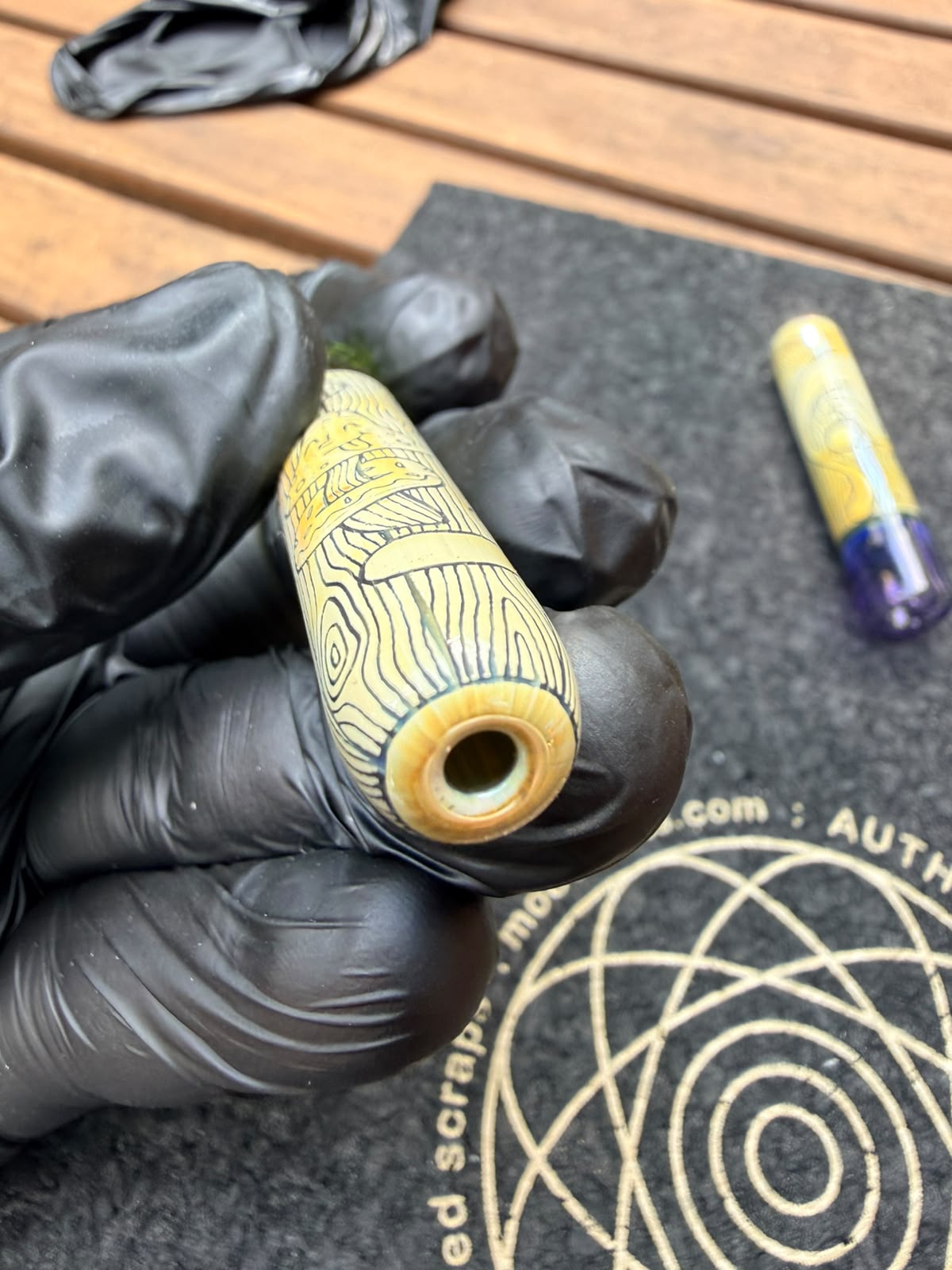 Glass by Ging – Handgravierter Homer Simpson Filtertip mit Opal