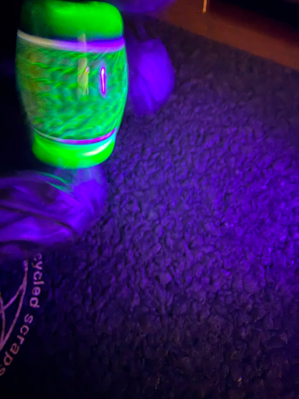 Conversion Glass – UV Reactive Pendant Bead