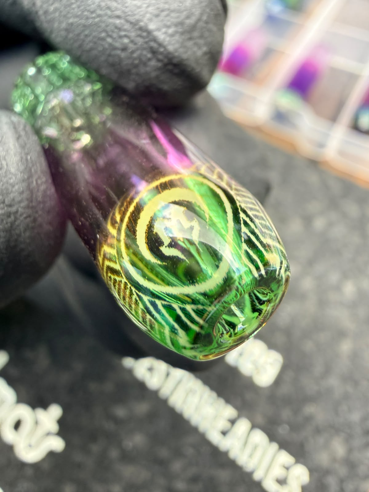 Mothership Multi-Hole Art Tip – Emerald Purple Fade