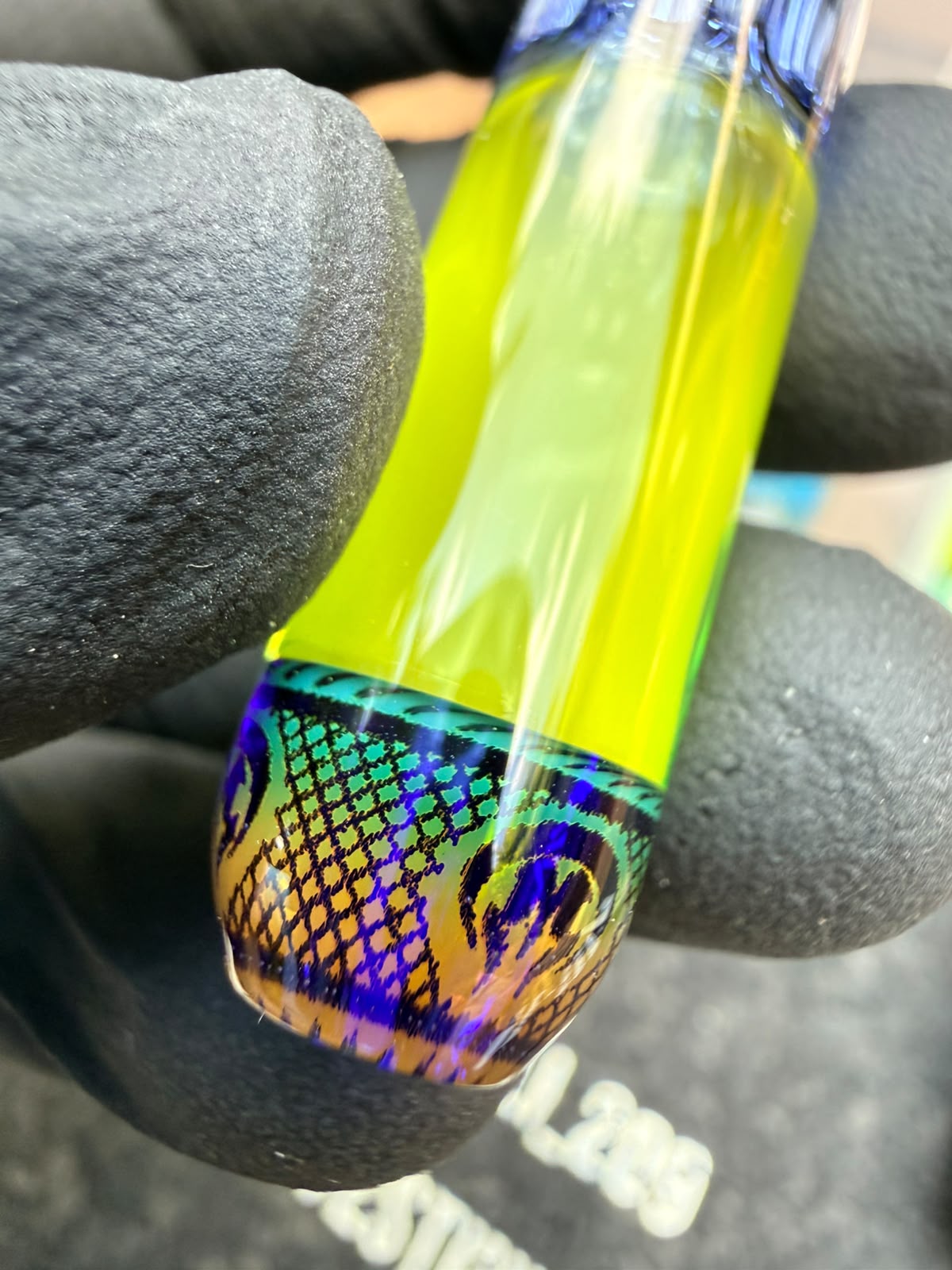 Mothership Multi-Hole Art Tip – Neon Yellow Fade