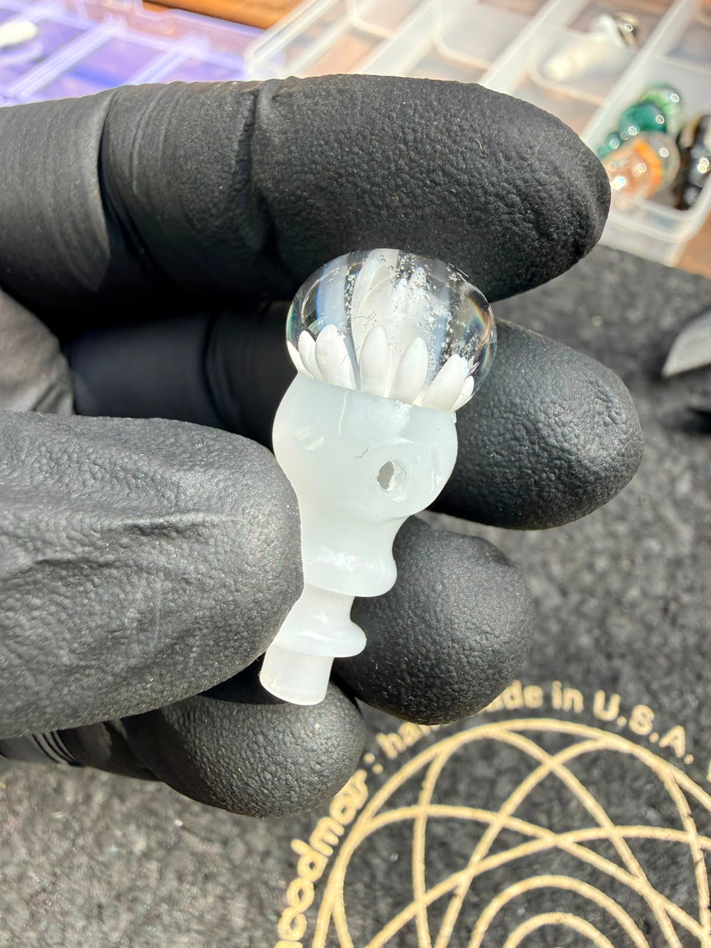 Meccas Glass Joystick Cap – White Flower