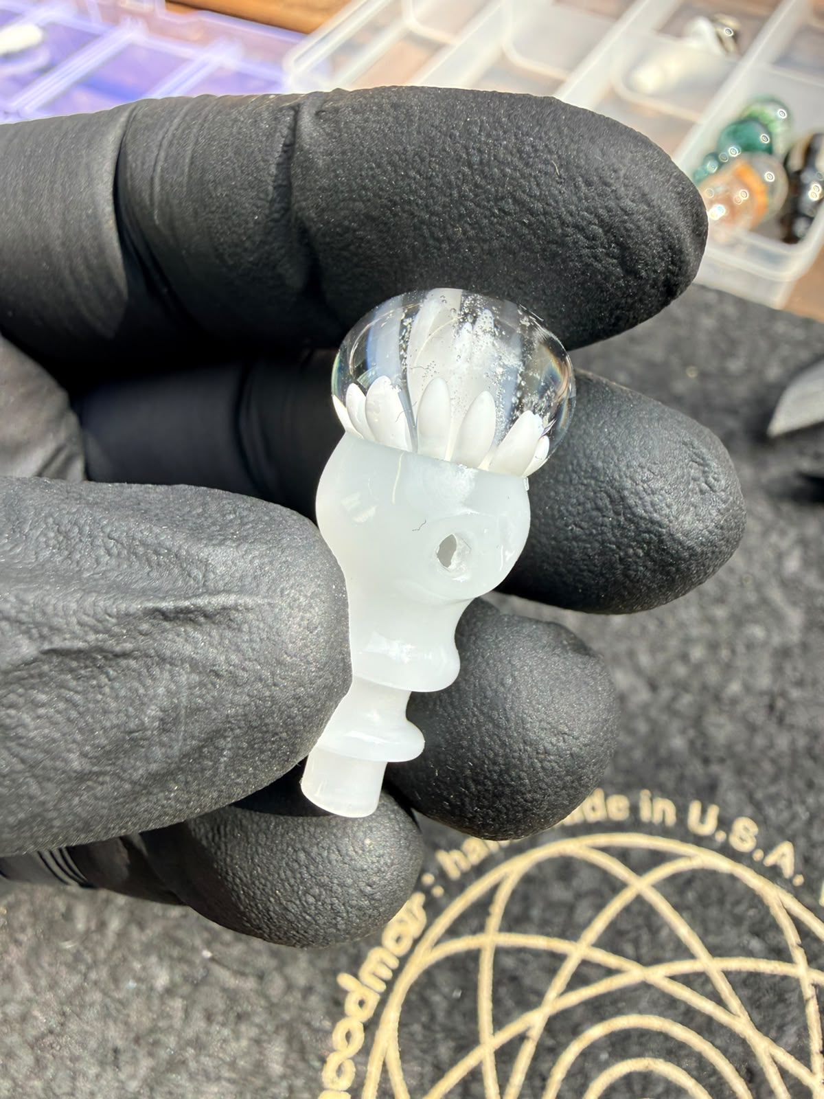 Meccas Glass Joystick Cap – White Flower