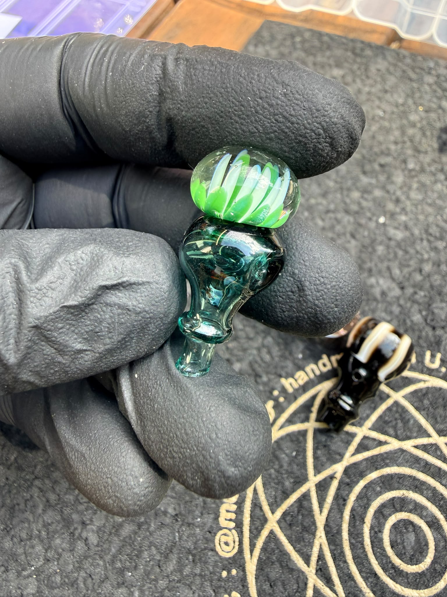 Meccas Glass Joystick Cap – Green Flower