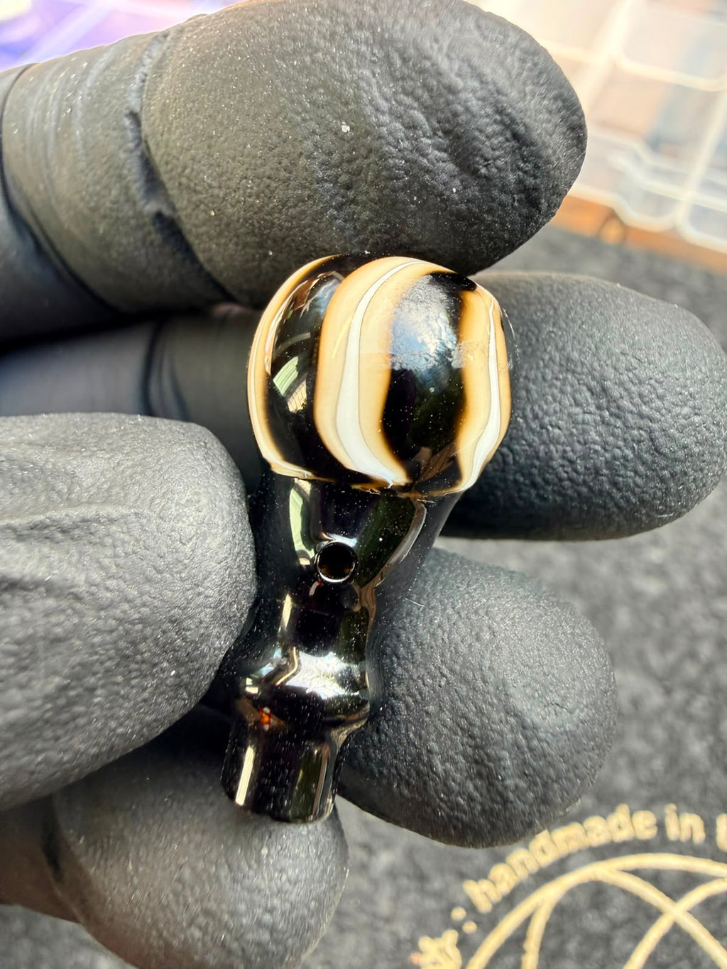 Meccas Glass Joystick Cap – Black & Cream Swirl