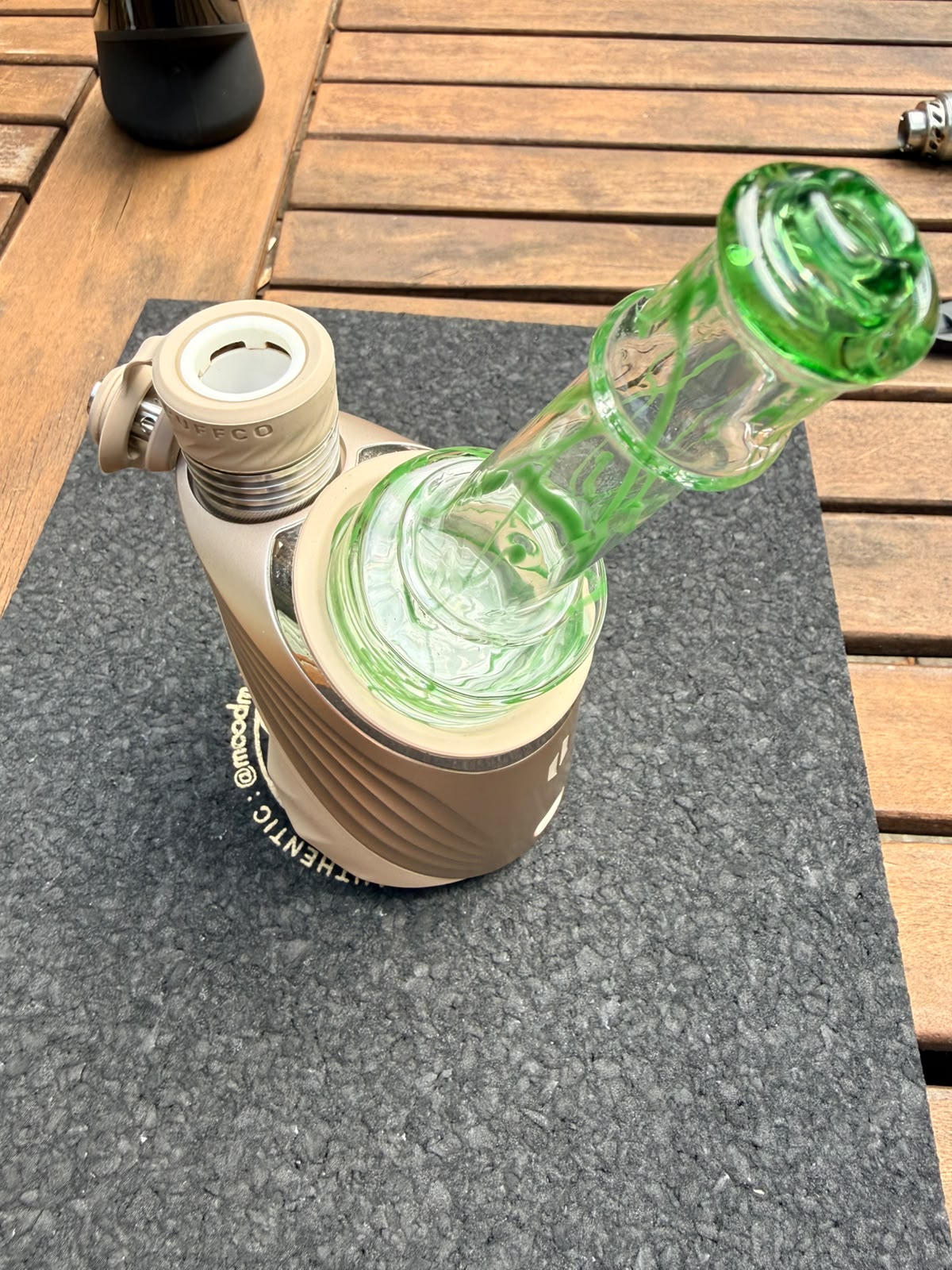 Meccas Glass Dry Top – Green Swirl Clear