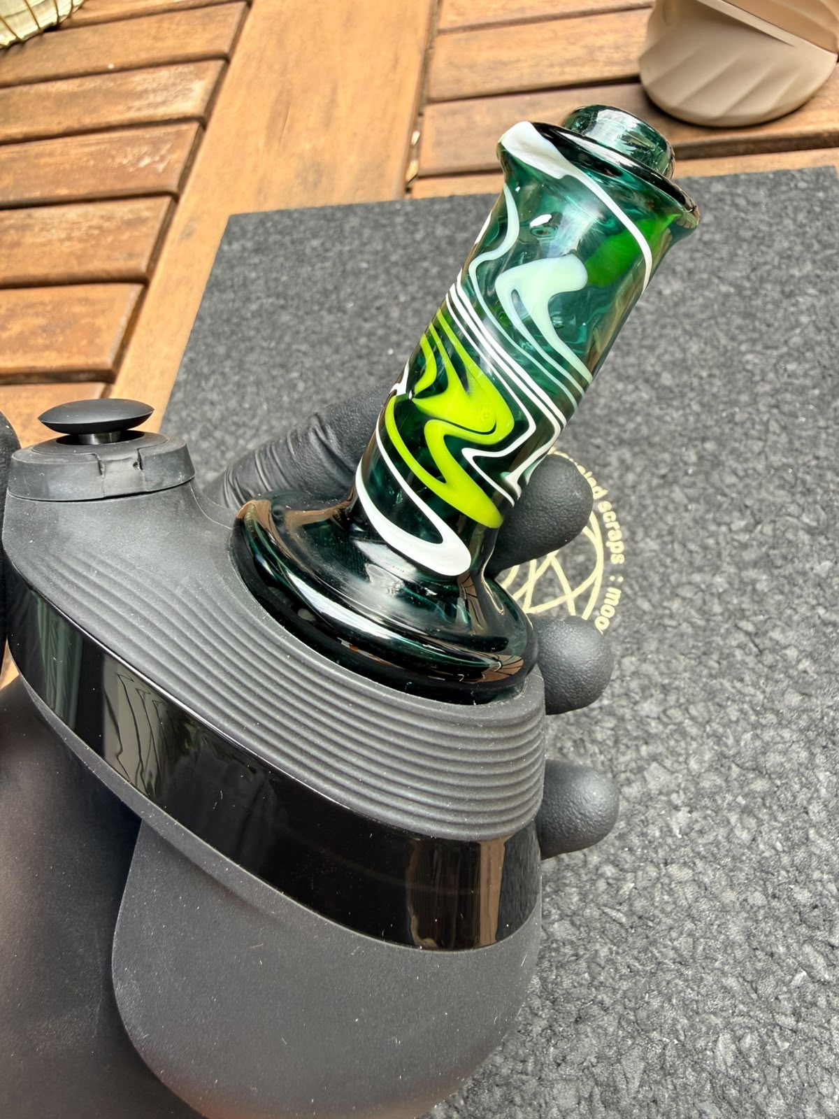 Meccas Glass Dry Top – Transparent Green White Swirl