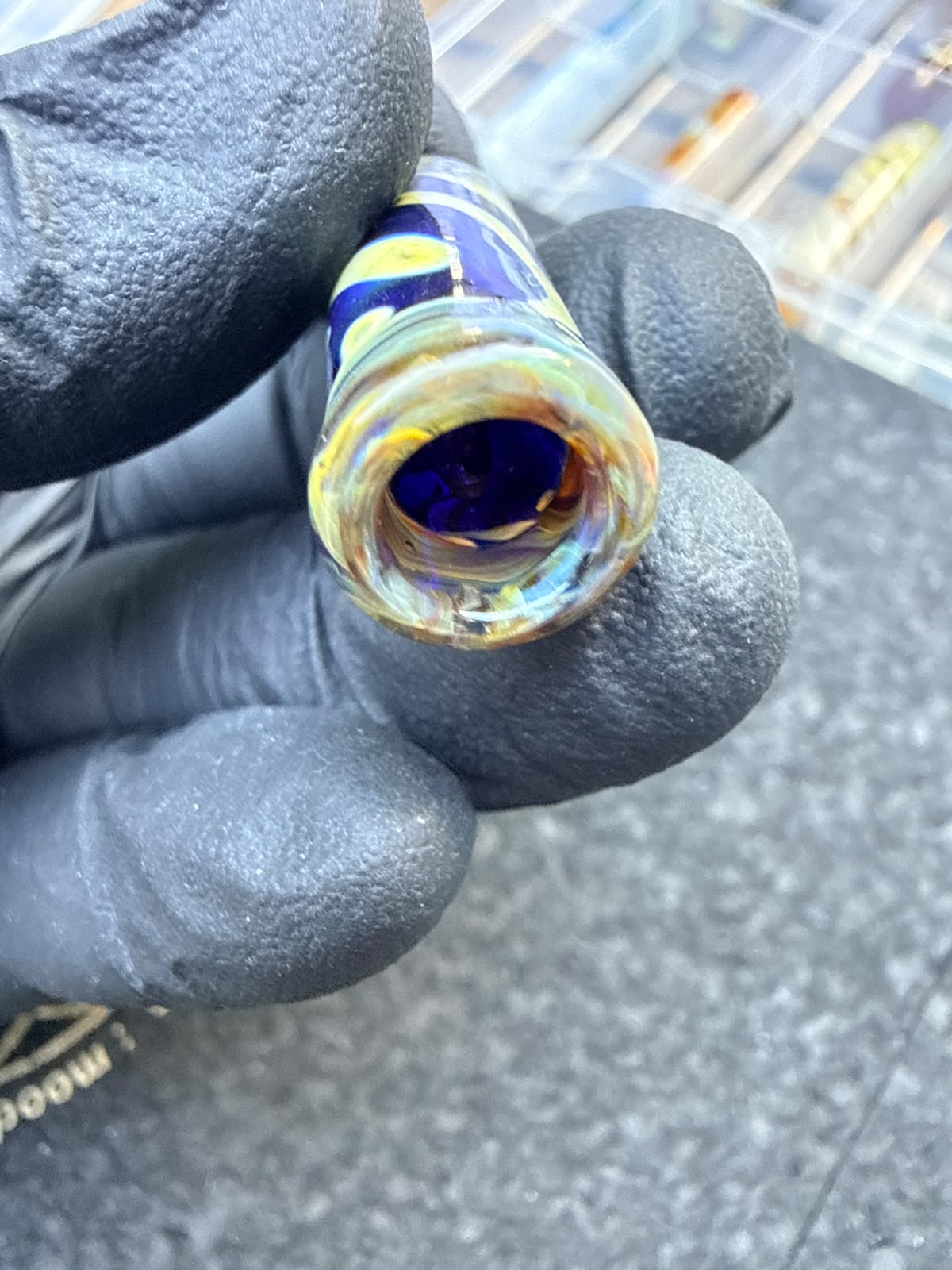 Punta de artista de vidrio Meccas – Azul oscuro / Crema / Amarillo / Mármol – Grado B – 11,3 mm