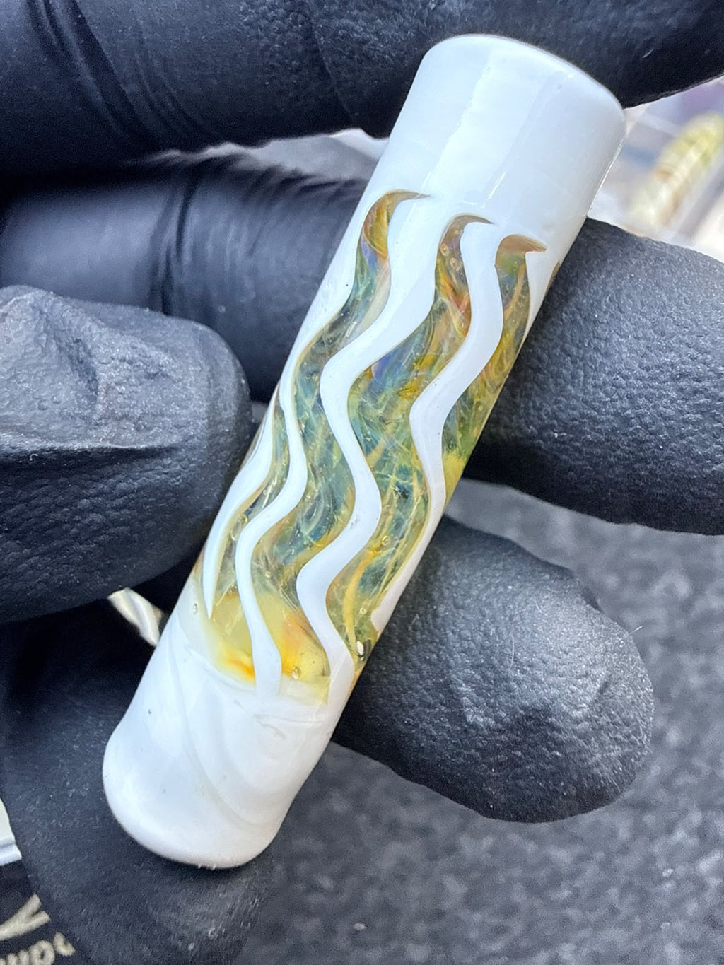 Mecca’s Glass Artist Tip – White / Yellow / Sky Blue Wig-Wag – 11.3 mm