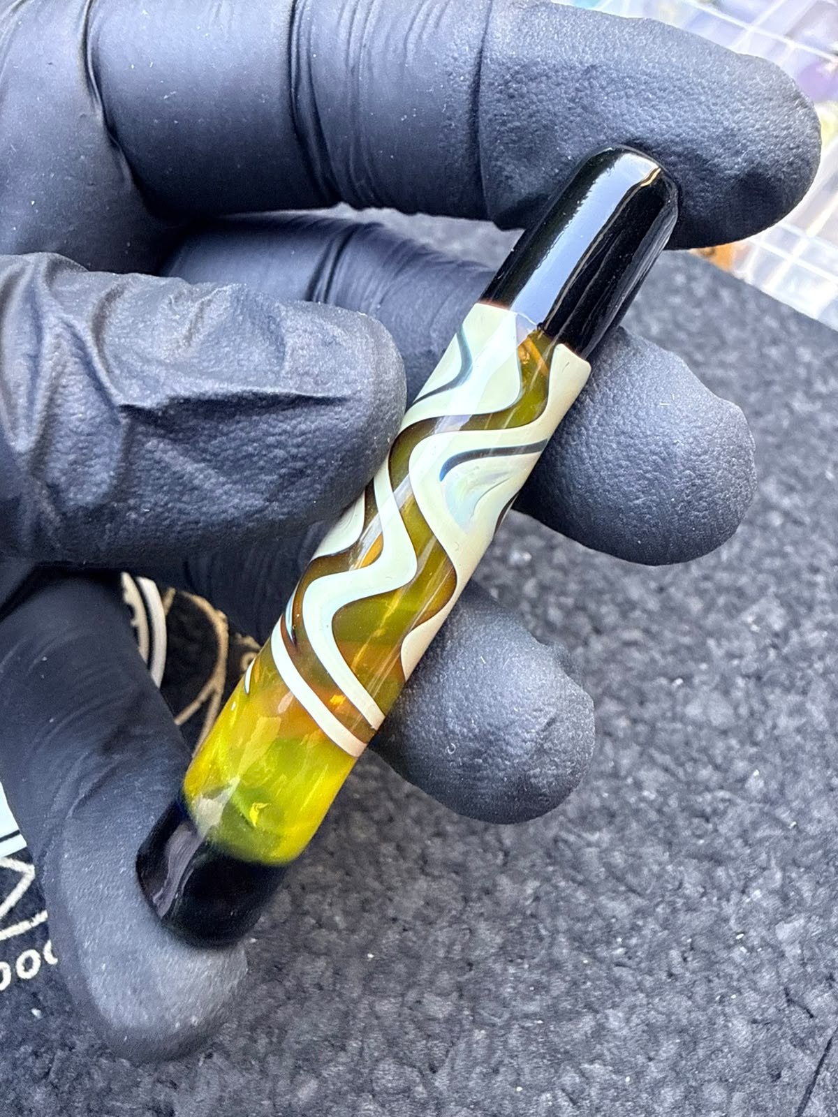 Boquilla de artista de vidrio Meccas – Wig-Wag amarillo / ámbar / negro / crema – Grado B – 10,4 mm